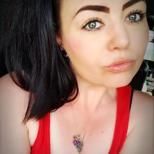 Meet your Posher, Joy